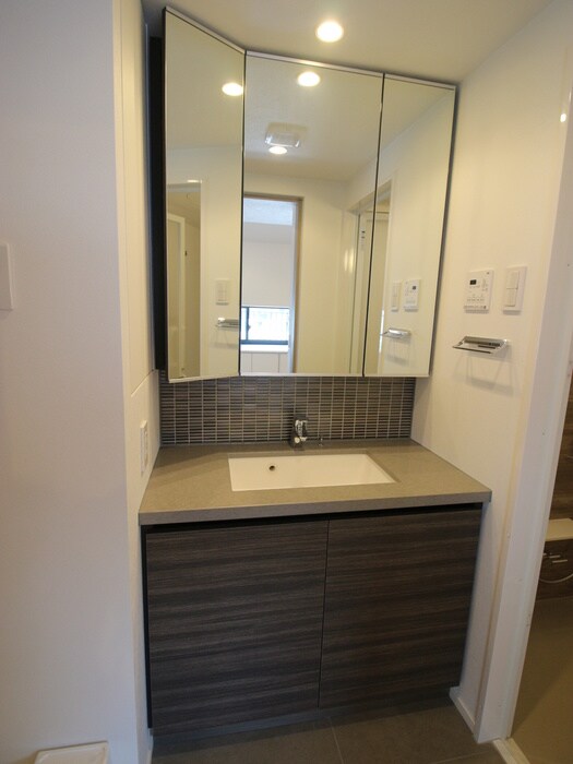 物件内観写真9　(洗面)