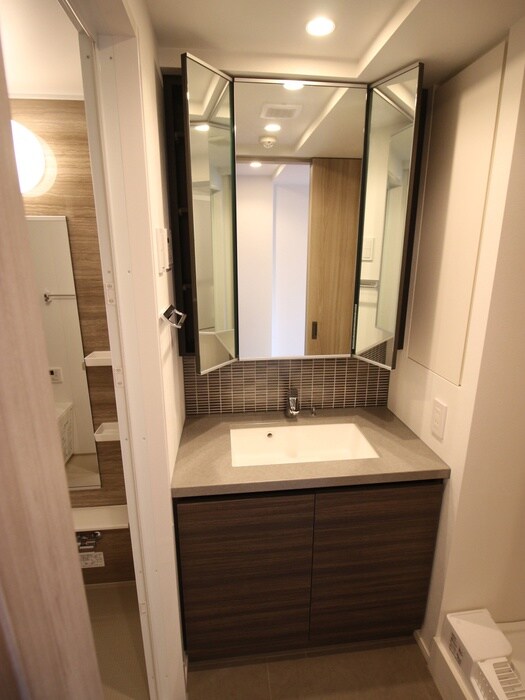 物件内観写真11　(洗面)