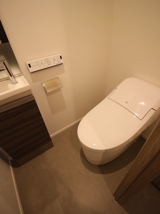 物件内観写真11　(トイレ)