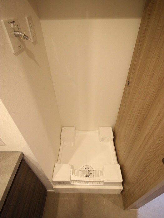 物件内観写真12　(洗濯機置場)