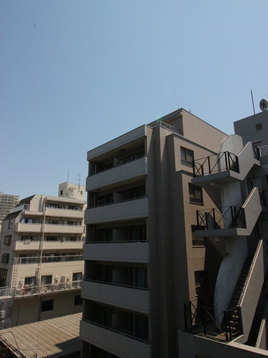 物件内観写真16　(室内からの展望)