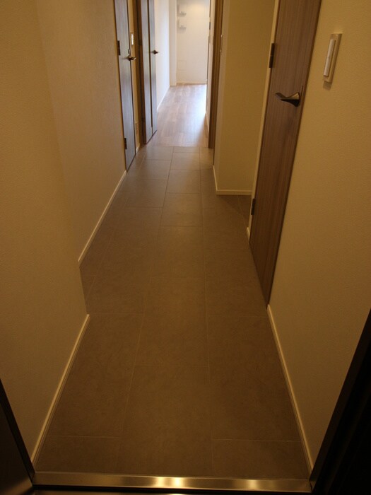 物件内観写真17　(玄関)