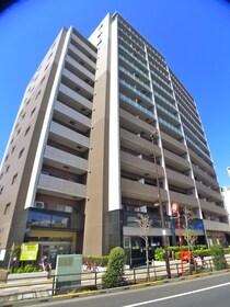 ロイヤルKJの外観写真