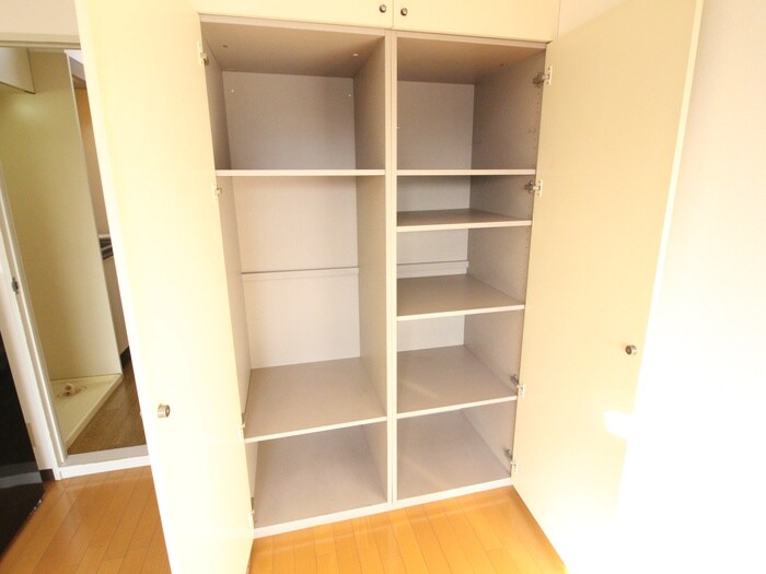 物件内観写真8　(収納)