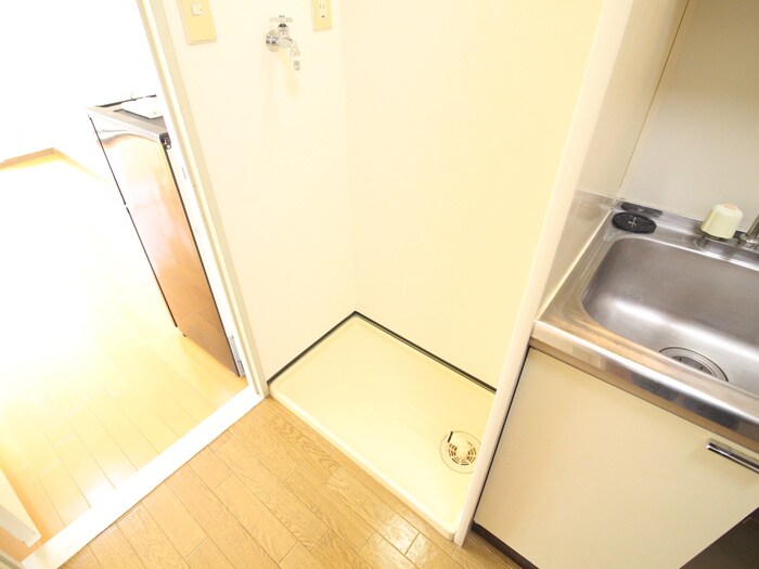 物件内観写真17　(洗濯機置場)