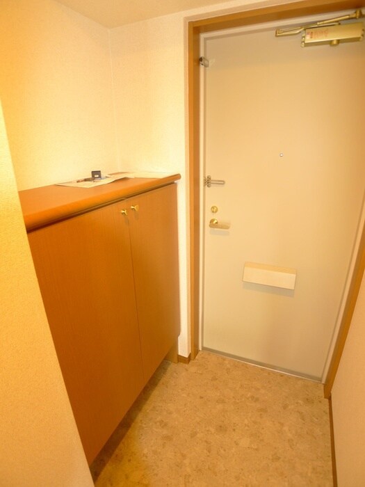 物件内観写真13　(玄関)