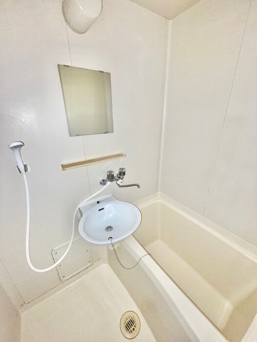 メゾン栗木台のバス