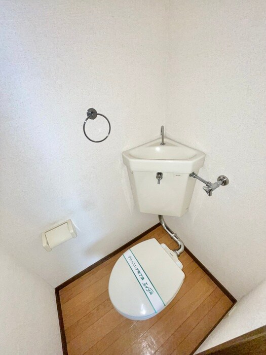 物件内観写真8　(トイレ)