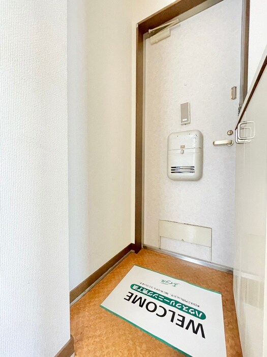 メゾン栗木台の玄関