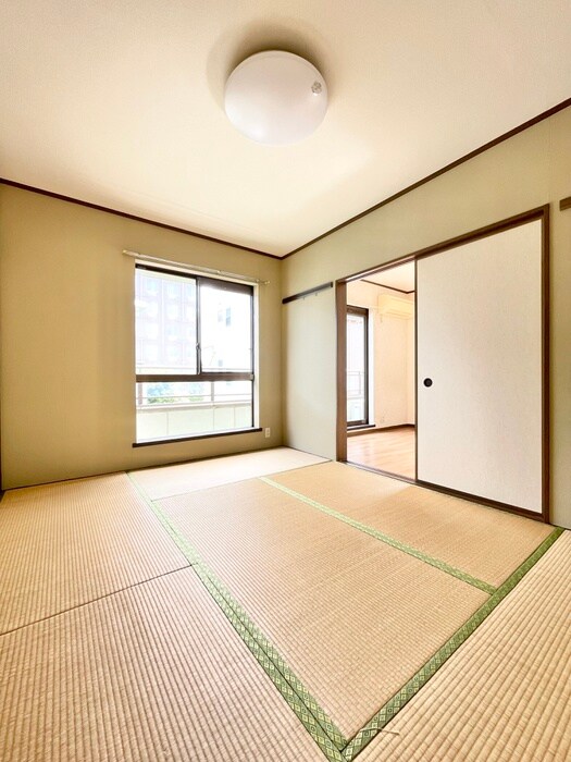 メゾン栗木台の内観写真