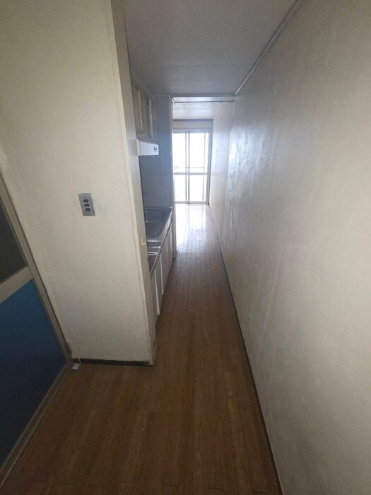 物件内観写真17　(廊下)