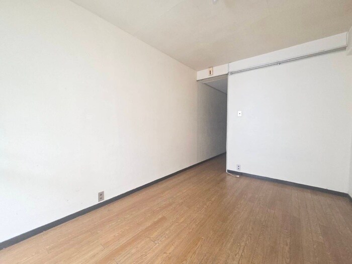 物件内観写真21　(居室)