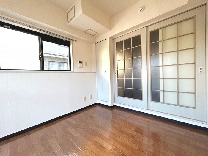 物件内観写真4　(居室)