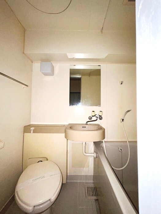 物件内観写真8　(洗面)