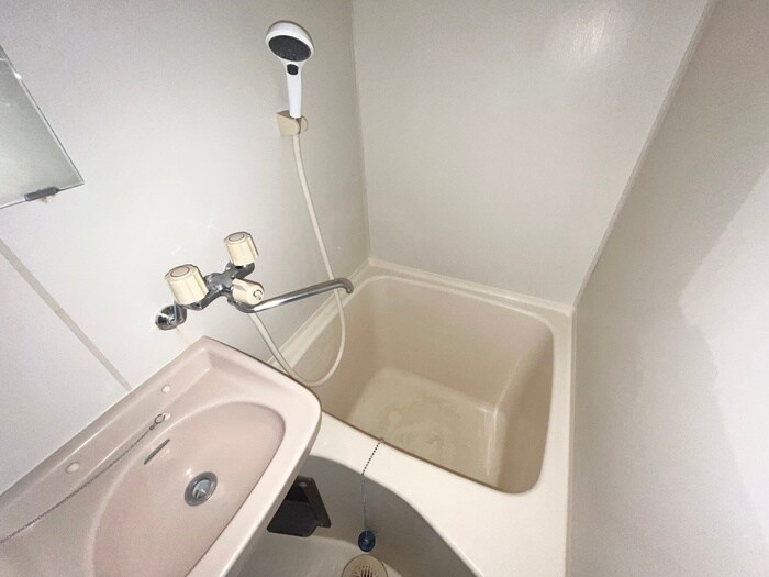 物件内観写真12　(バス／シャワールーム等)
