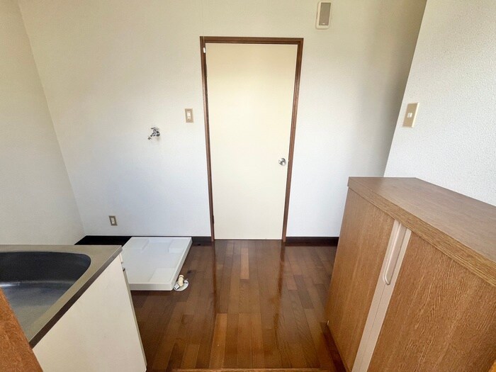 物件内観写真14　(廊下)