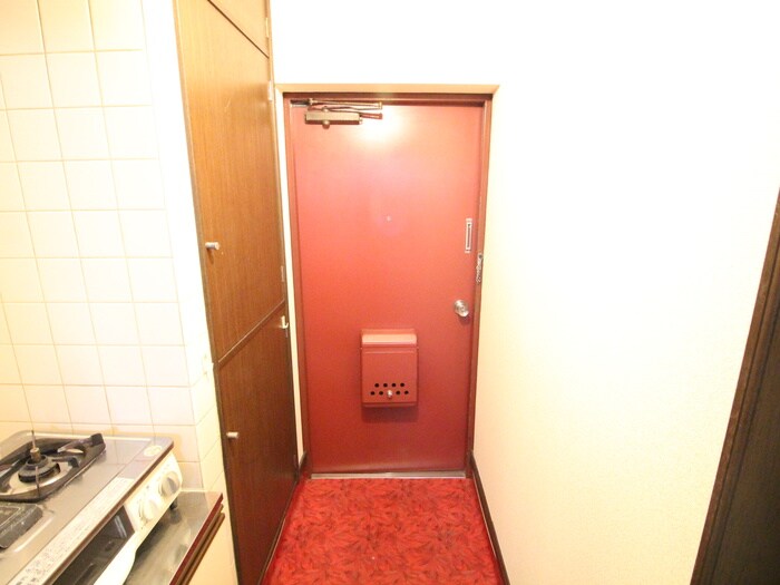 物件内観写真16　(玄関)