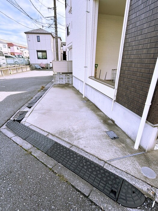 青井四丁目戸建のバイク置き場