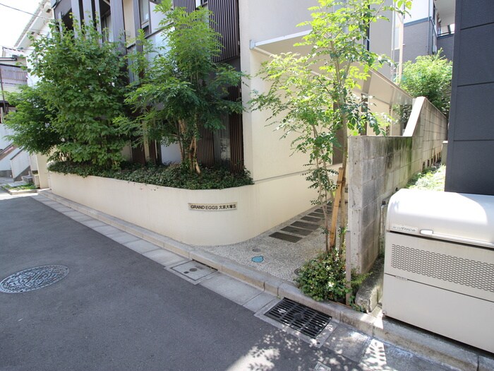 物件外観写真4　(エントランス部分)