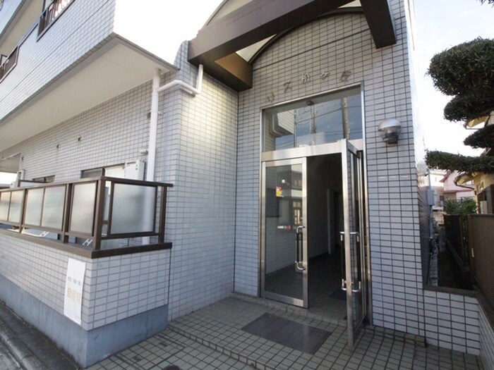 物件外観写真4　(エントランス部分)