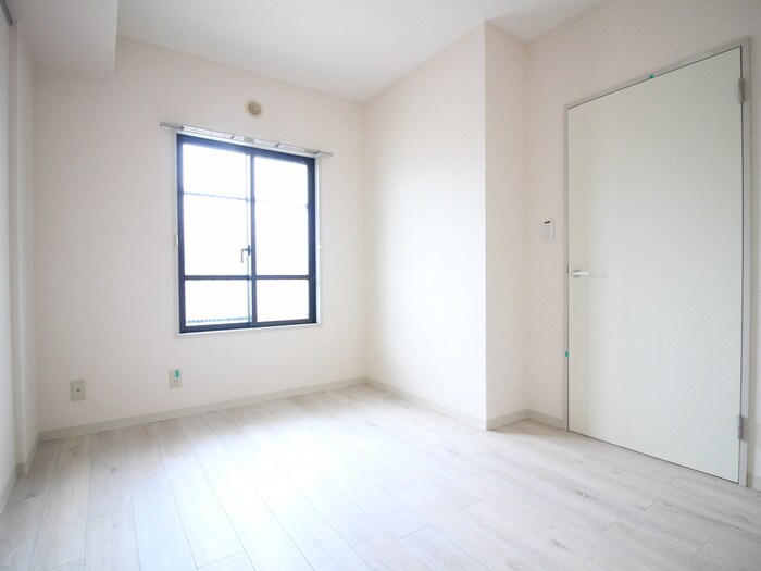 物件内観写真18　(居室)