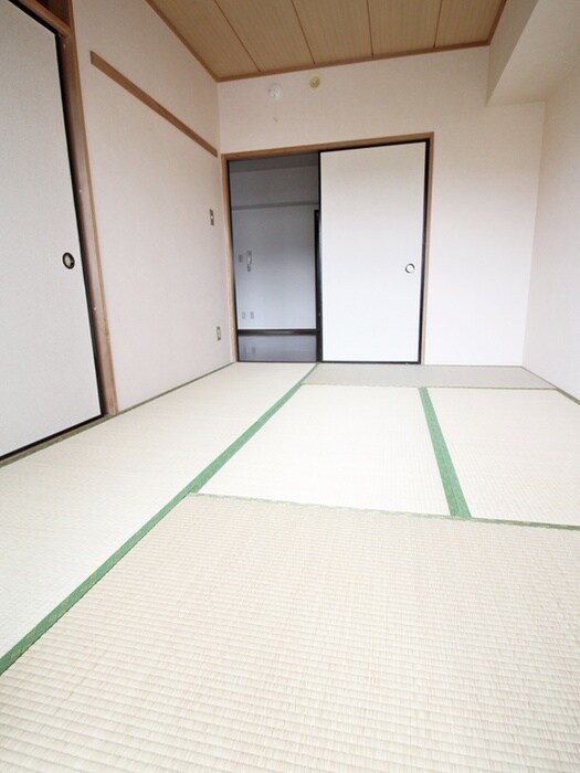 物件内観写真9　(居室)