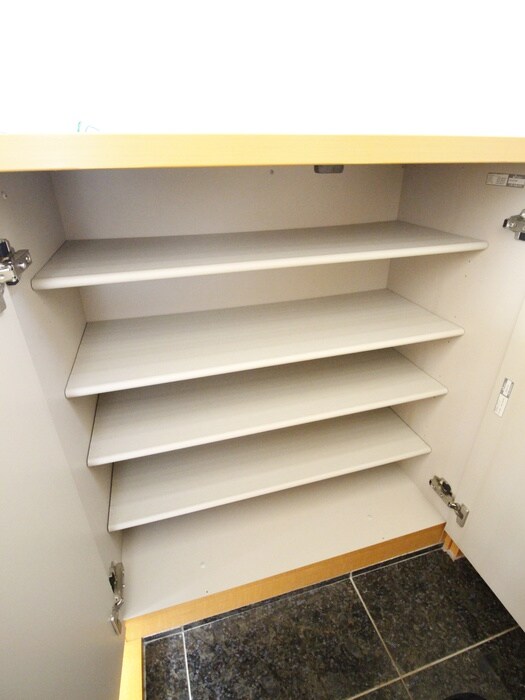 物件内観写真8　(靴箱)