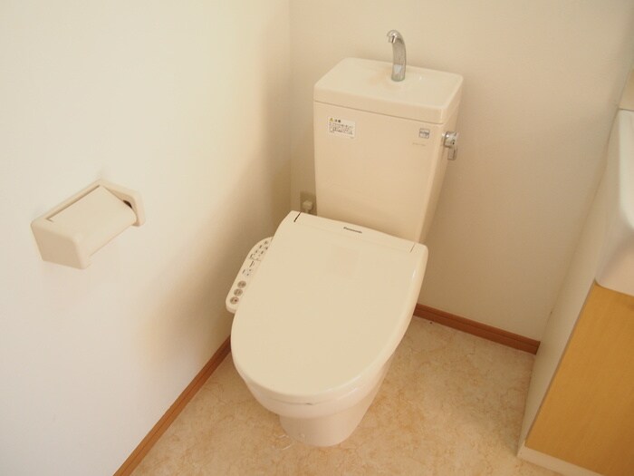 物件内観写真15　(トイレ)