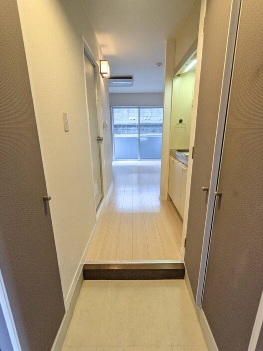 物件内観写真21　(玄関)