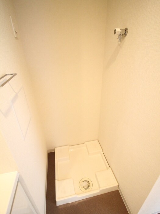 物件内観写真15　(洗濯機置場)