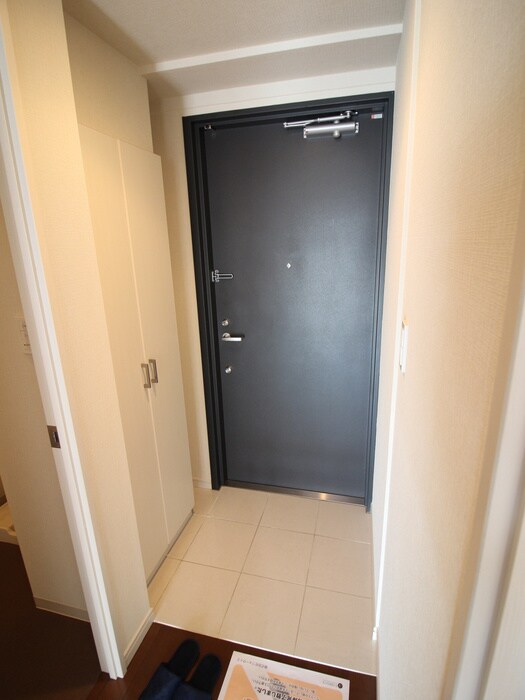 物件内観写真16　(玄関)