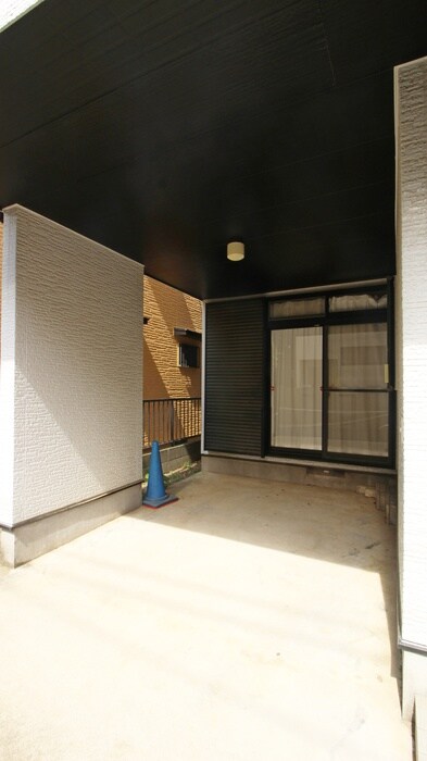 北戸建て2321の駐車場