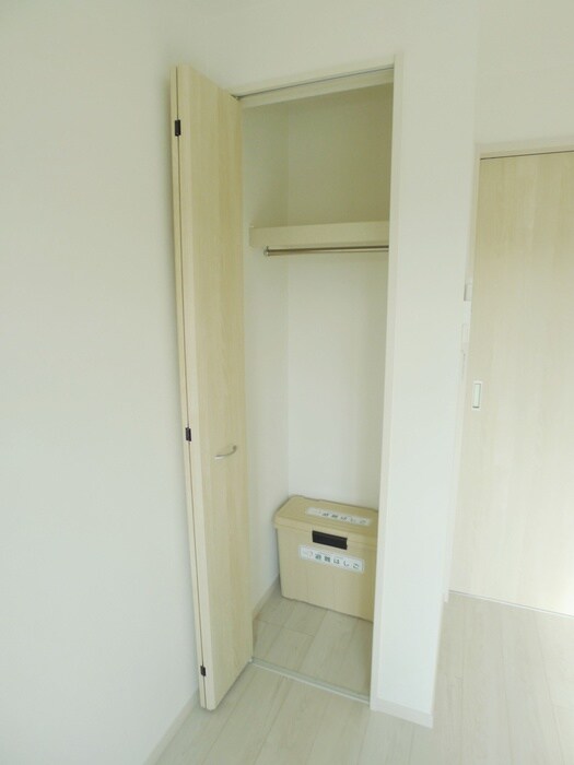 物件内観写真12　(収納)