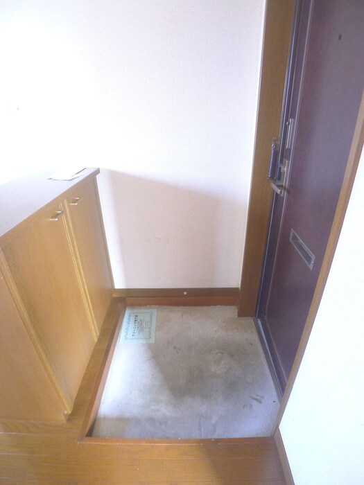 物件内観写真17　(玄関)