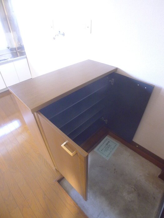 物件内観写真18　(靴箱)