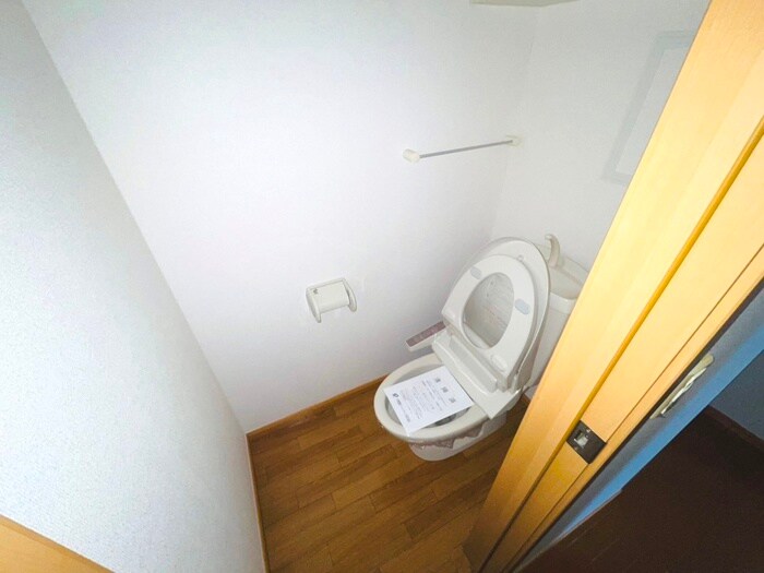 物件内観写真14　(トイレ)