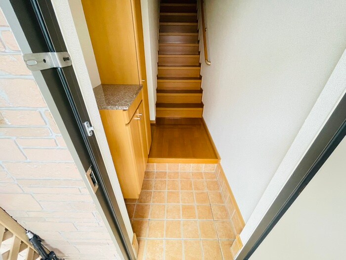 物件内観写真15　(玄関)