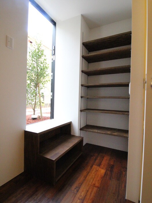 物件内観写真16　(靴箱)