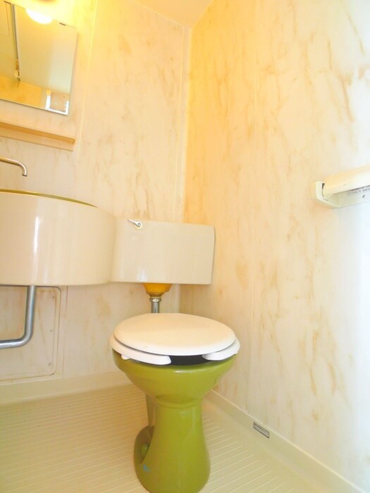 物件内観写真13　(トイレ)