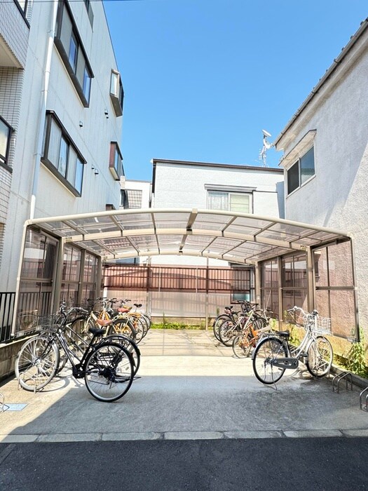 物件外観写真3　(駐輪場)