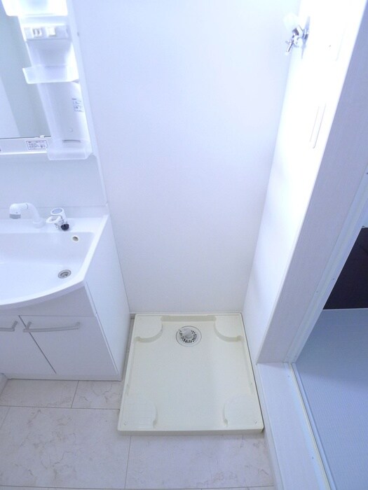 物件内観写真19　(洗濯機置場)