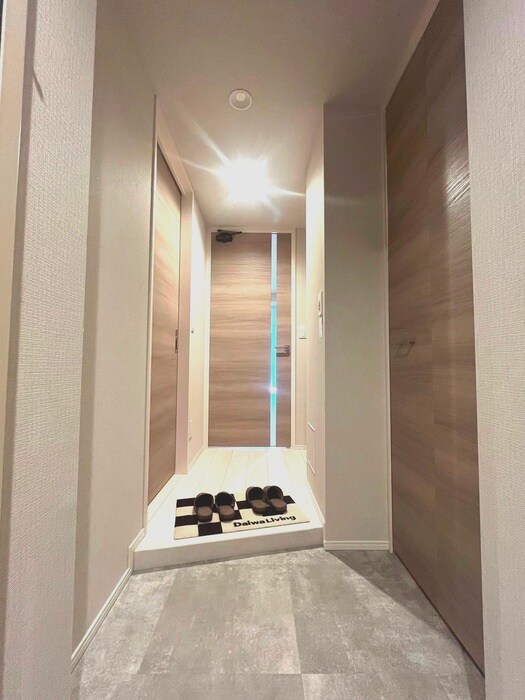 物件内観写真15　(玄関)