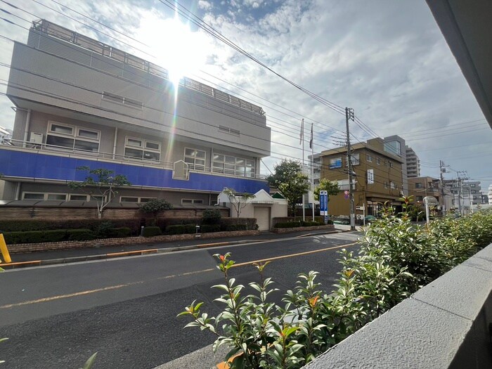 物件内観写真18　(室内からの展望)