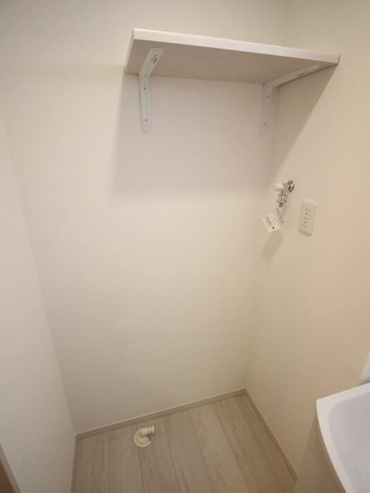 物件内観写真11　(洗濯機置場)