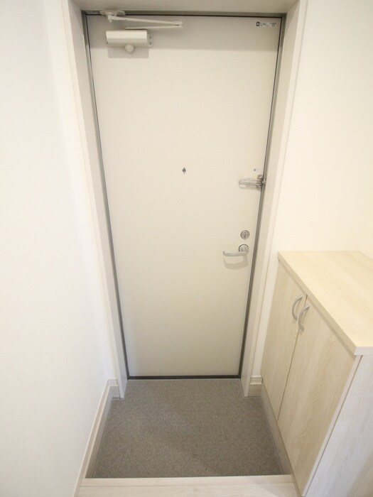 物件内観写真12　(玄関)