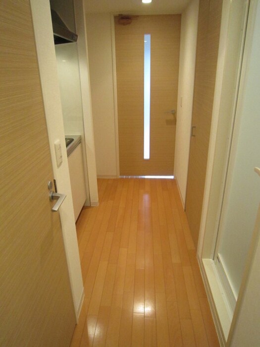 物件内観写真14　(廊下)