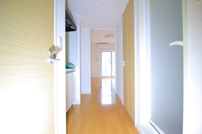 物件内観写真21　(廊下)
