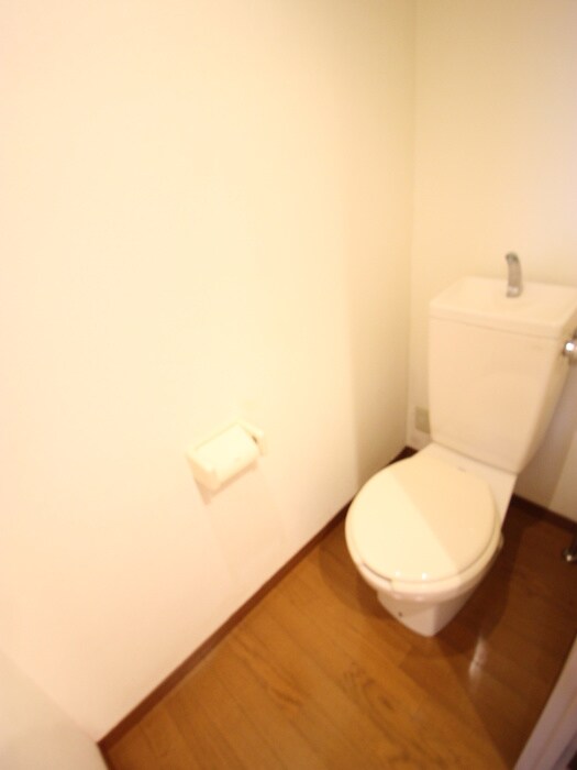 物件内観写真9　(トイレ)