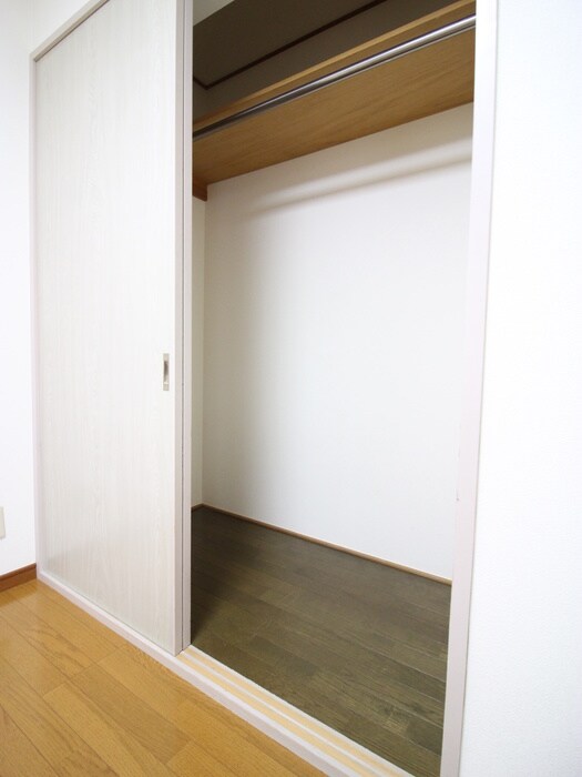 物件内観写真10　(収納)