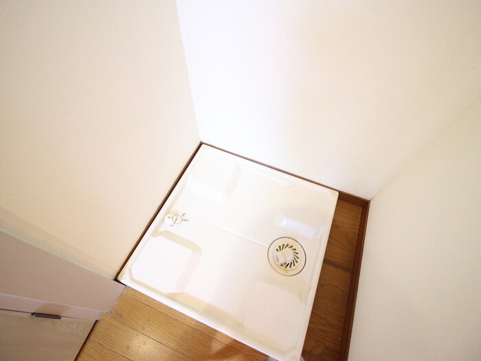 物件内観写真12　(洗濯機置場)